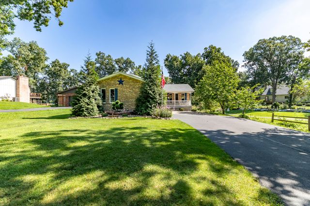 2365 N Four Seasons Court, Crown Point, IN 46307