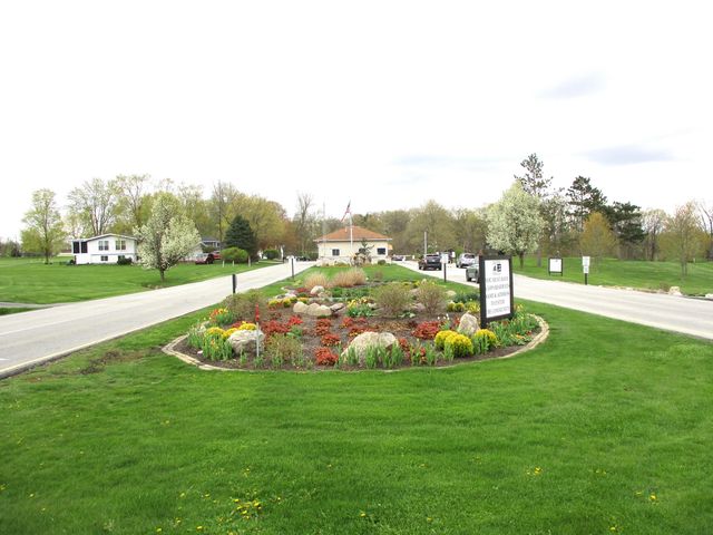 2365 N Four Seasons Court, Crown Point, IN 46307