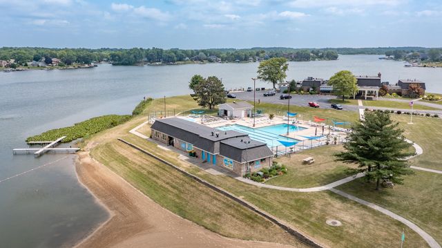 2365 N Four Seasons Court, Crown Point, IN 46307