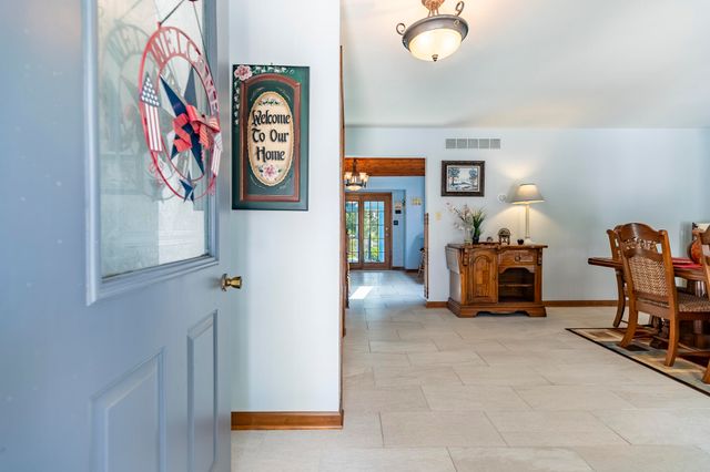 2365 N Four Seasons Court, Crown Point, IN 46307