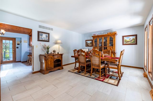 2365 N Four Seasons Court, Crown Point, IN 46307