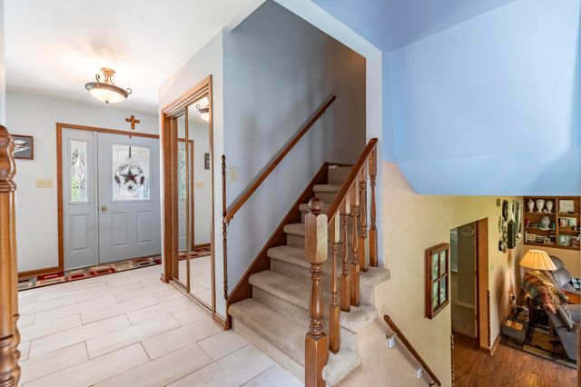 2365 N Four Seasons Court, Crown Point, IN 46307
