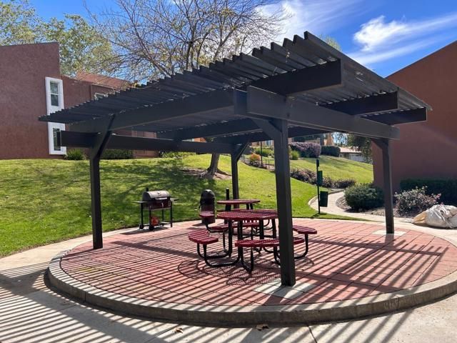 17159 W Bernardo Drive 103, San Diego, CA 92127