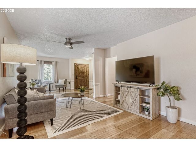 10709 Se 11TH Cir, Vancouver, WA 98664