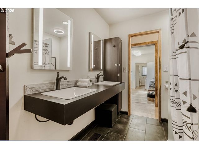 10709 Se 11TH Cir, Vancouver, WA 98664