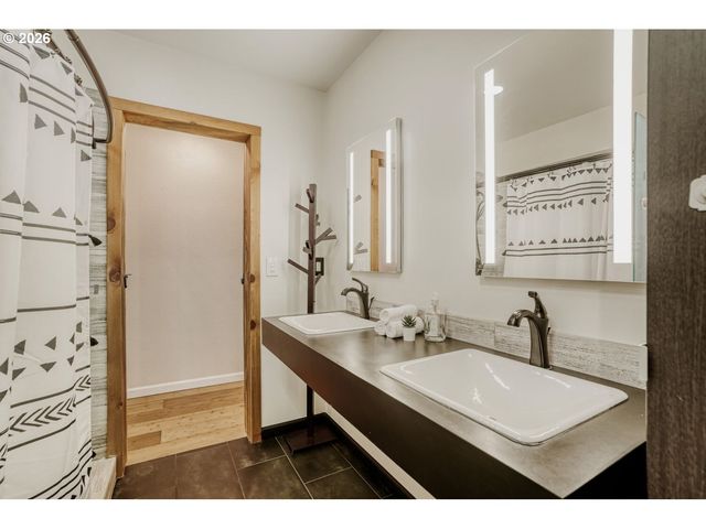 10709 Se 11TH Cir, Vancouver, WA 98664