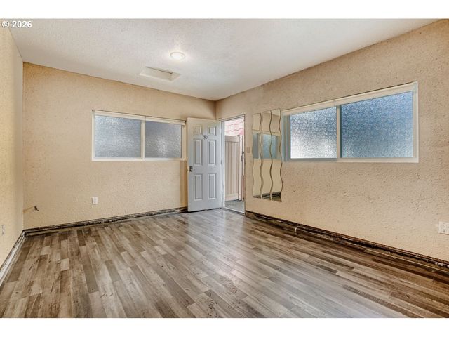 10709 Se 11TH Cir, Vancouver, WA 98664