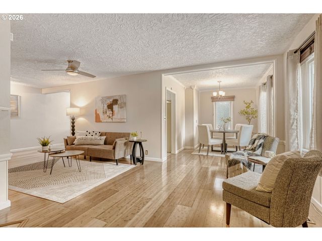 10709 Se 11TH Cir, Vancouver, WA 98664