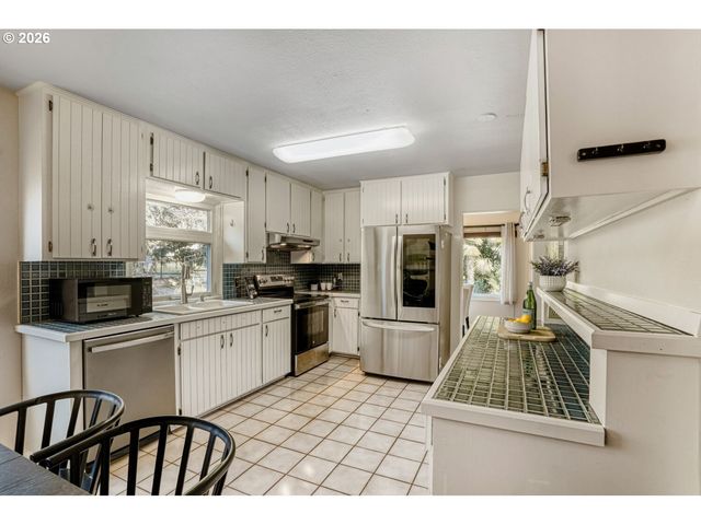 10709 Se 11TH Cir, Vancouver, WA 98664