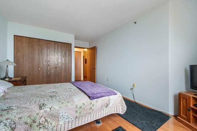 6500 Woodlake Drive 1003, Richfield, MN 55423