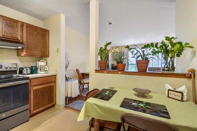 6500 Woodlake Drive 1003, Richfield, MN 55423