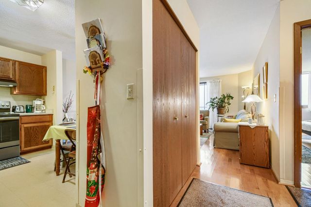 6500 Woodlake Drive 1003, Richfield, MN 55423