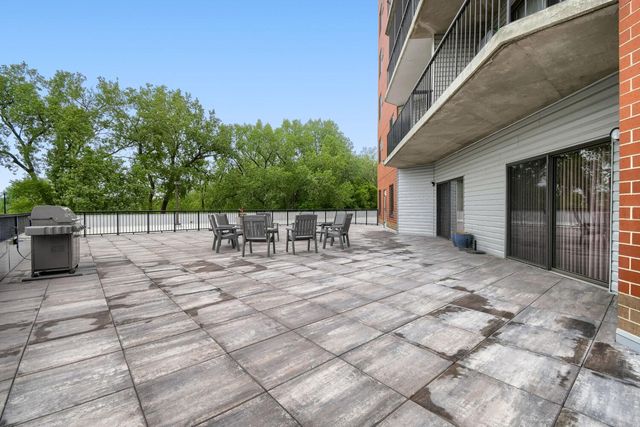 6500 Woodlake Drive 1003, Richfield, MN 55423