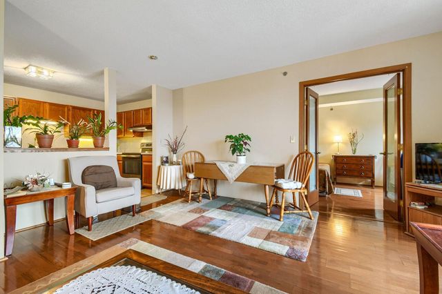 6500 Woodlake Drive 1003, Richfield, MN 55423