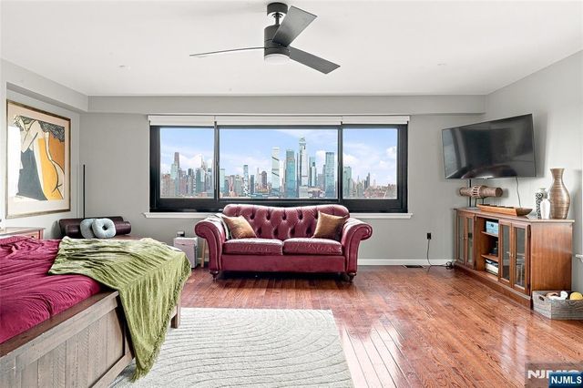 530 Gregory Avenue CP5, Weehawken, NJ 07086
