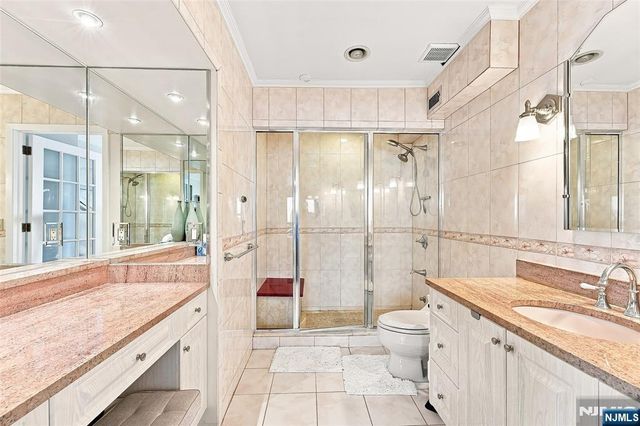 530 Gregory Avenue CP5, Weehawken, NJ 07086