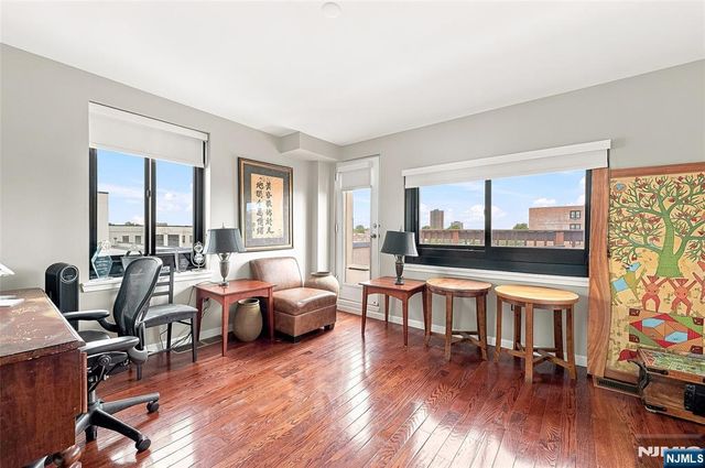 530 Gregory Avenue CP5, Weehawken, NJ 07086