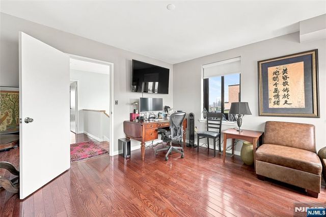 530 Gregory Avenue CP5, Weehawken, NJ 07086