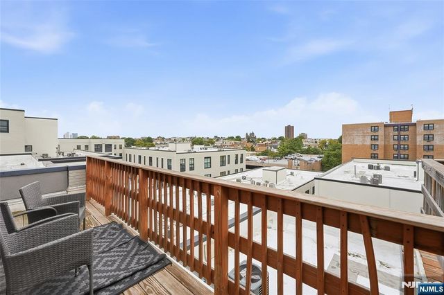 530 Gregory Avenue CP5, Weehawken, NJ 07086