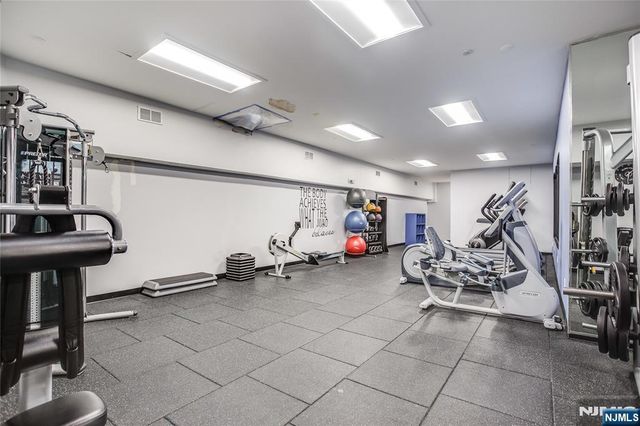 530 Gregory Avenue CP5, Weehawken, NJ 07086