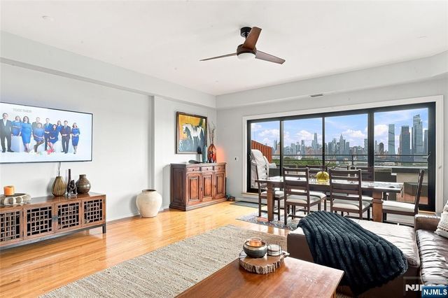 530 Gregory Avenue CP5, Weehawken, NJ 07086