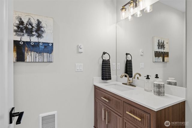 523 Bridges Avenue S, Kent, WA 98032