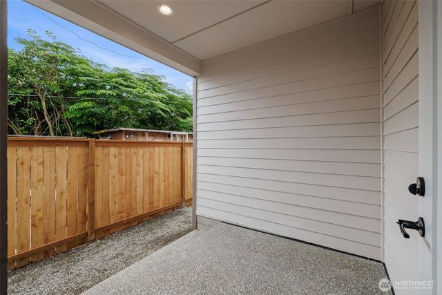 523 Bridges Avenue S, Kent, WA 98032