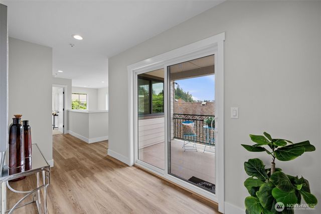 523 Bridges Avenue S, Kent, WA 98032
