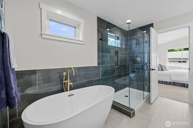 523 Bridges Avenue S, Kent, WA 98032