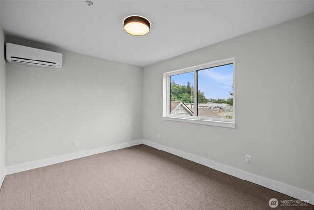 523 Bridges Avenue S, Kent, WA 98032