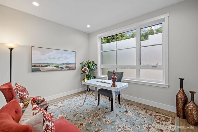 523 Bridges Avenue S, Kent, WA 98032