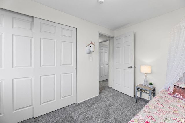 1105 E WEBSTER DR, Sandy, UT 84094