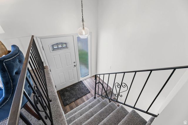 1105 E WEBSTER DR, Sandy, UT 84094