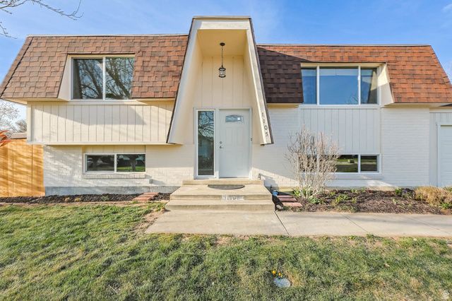 1105 E WEBSTER DR, Sandy, UT 84094