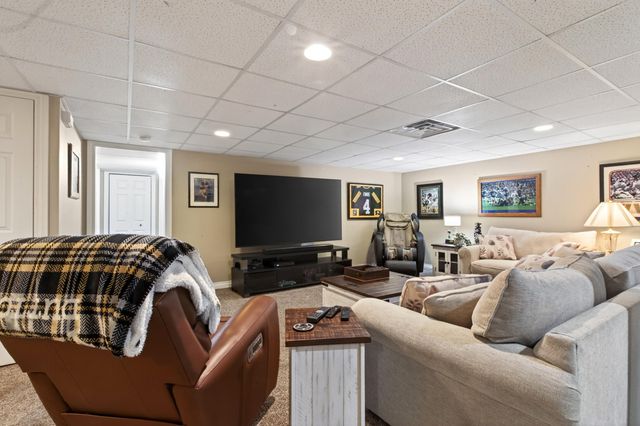 5796 Wacker Drive, Stevensville, MI 49127