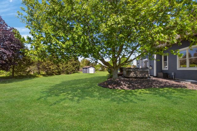 5796 Wacker Drive, Stevensville, MI 49127