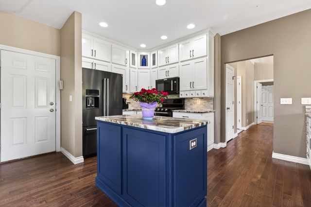 5796 Wacker Drive, Stevensville, MI 49127