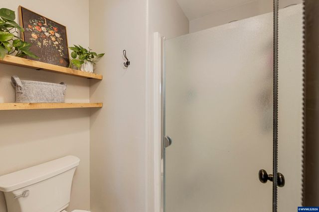 4602 Settlers Dr NE, Salem, OR 97305