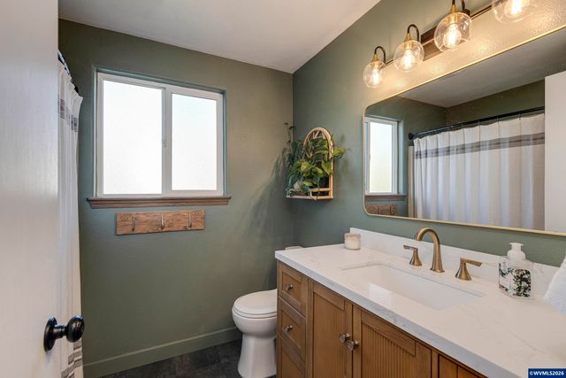 4602 Settlers Dr NE, Salem, OR 97305