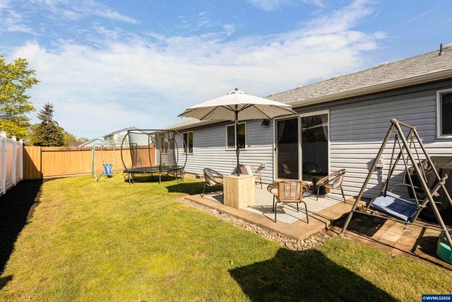4602 Settlers Dr NE, Salem, OR 97305
