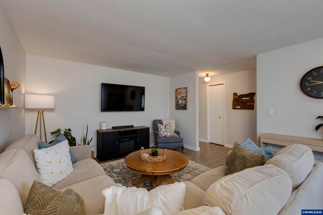 4602 Settlers Dr NE, Salem, OR 97305