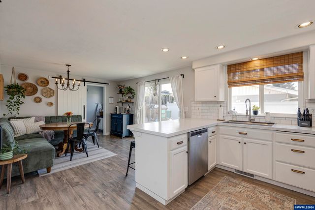 4602 Settlers Dr NE, Salem, OR 97305