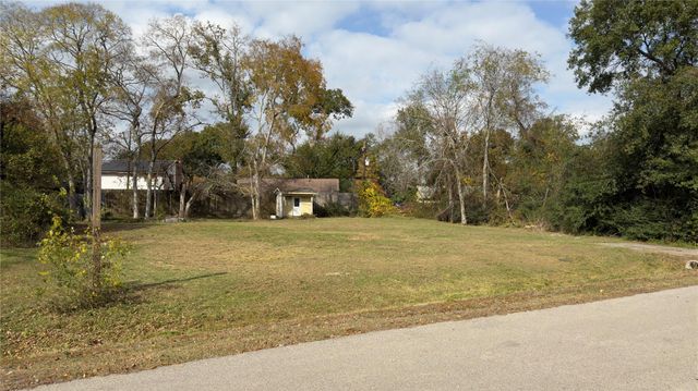 16510 Wilderness Road, Cypress, TX 77429