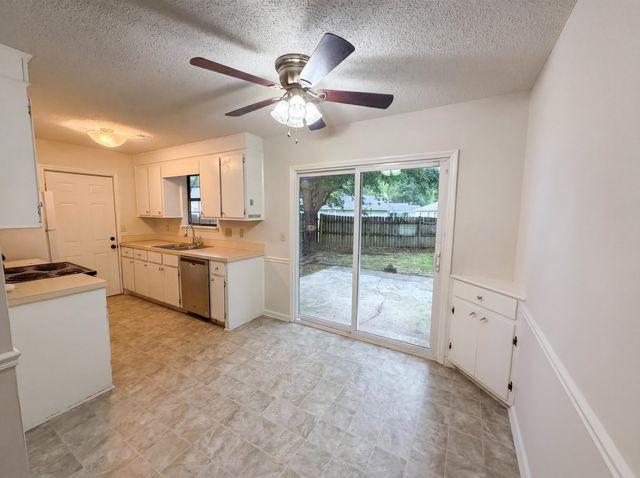 422 Allen Court, Ladson, SC 29456