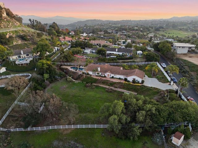 2449 Trails End, Fallbrook, CA 92028