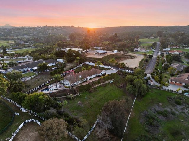 2449 Trails End, Fallbrook, CA 92028