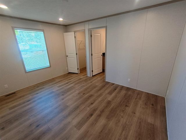 1206 Carl Court, Plainwell, MI 49080