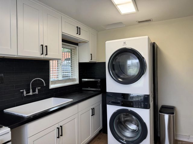 3669 Swift, San Diego, CA 92104