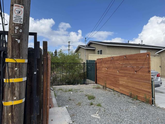 3669 Swift, San Diego, CA 92104