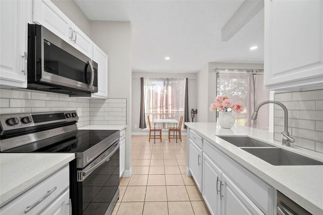 8257 Sands Point Drive 167, Houston, TX 77036